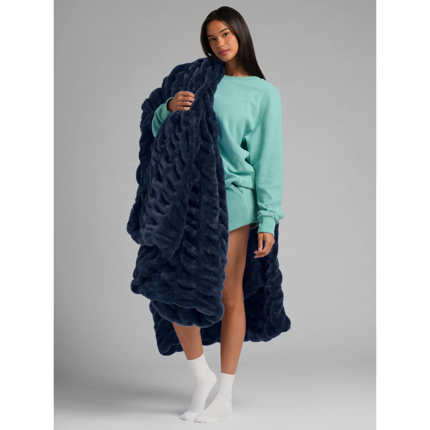 Oversized Plush Throw Blanket