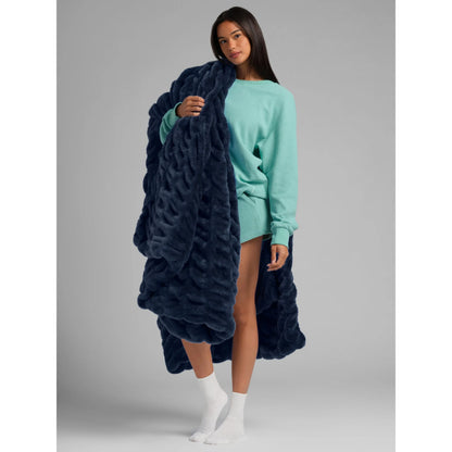 Oversized Plush Throw Blanket
