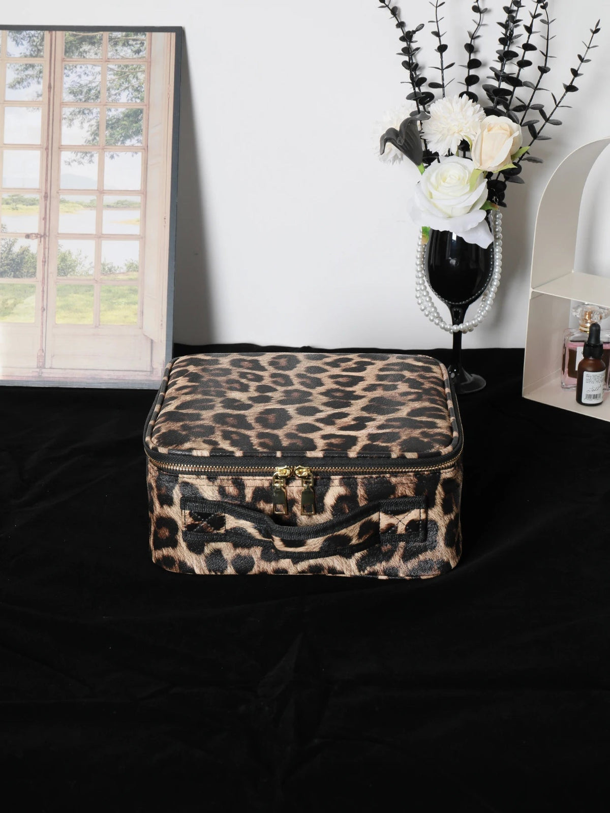Portable LED Makeup Mirror 3 Color Light Settings