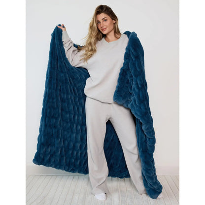 Oversized Plush Throw Blanket
