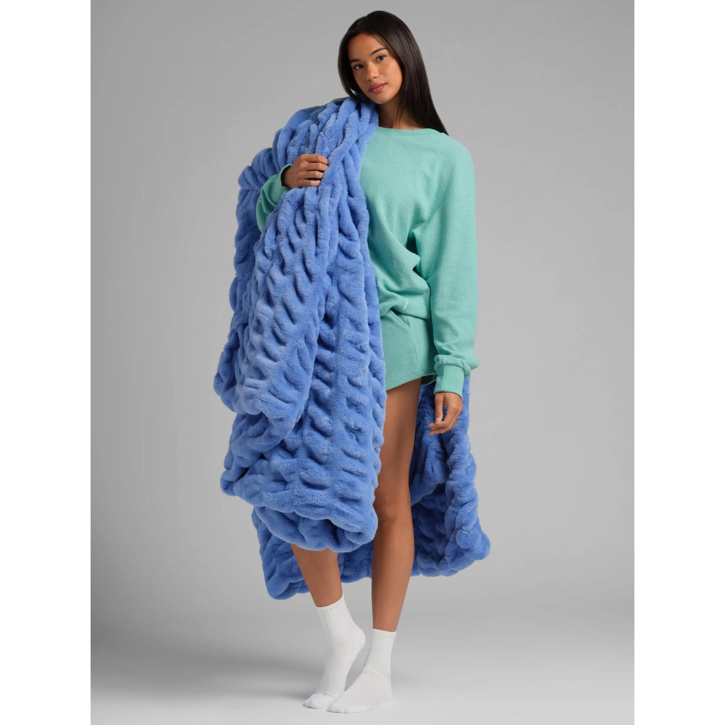 Oversized Plush Throw Blanket