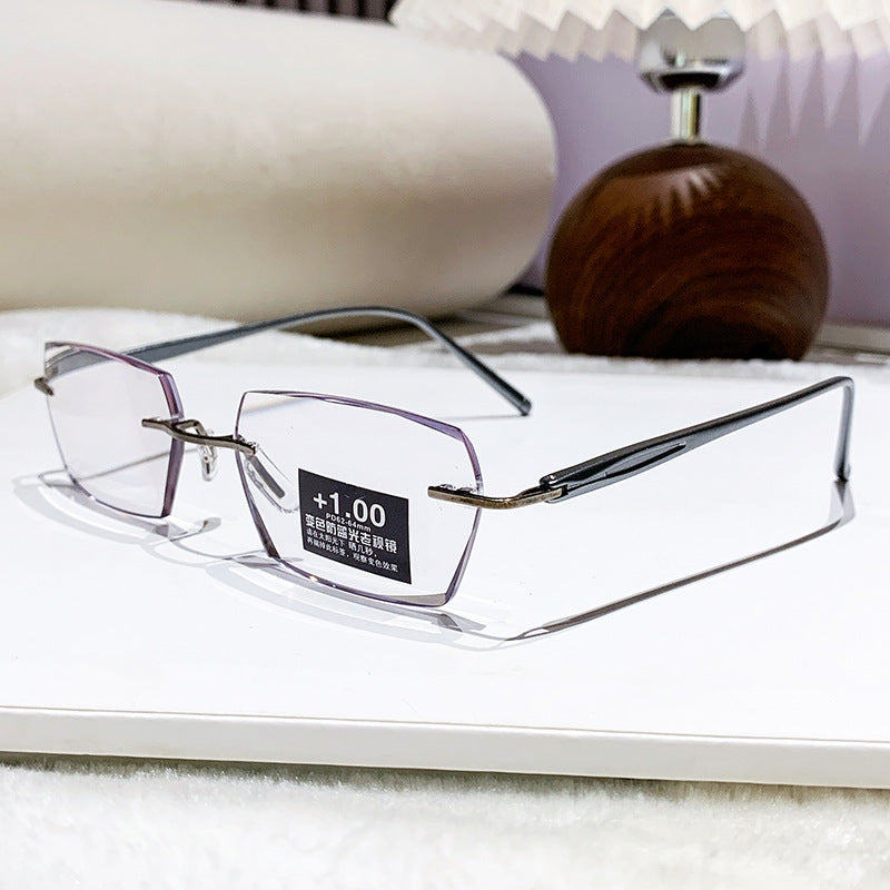 Real-Time Autofocus Smart Glasses