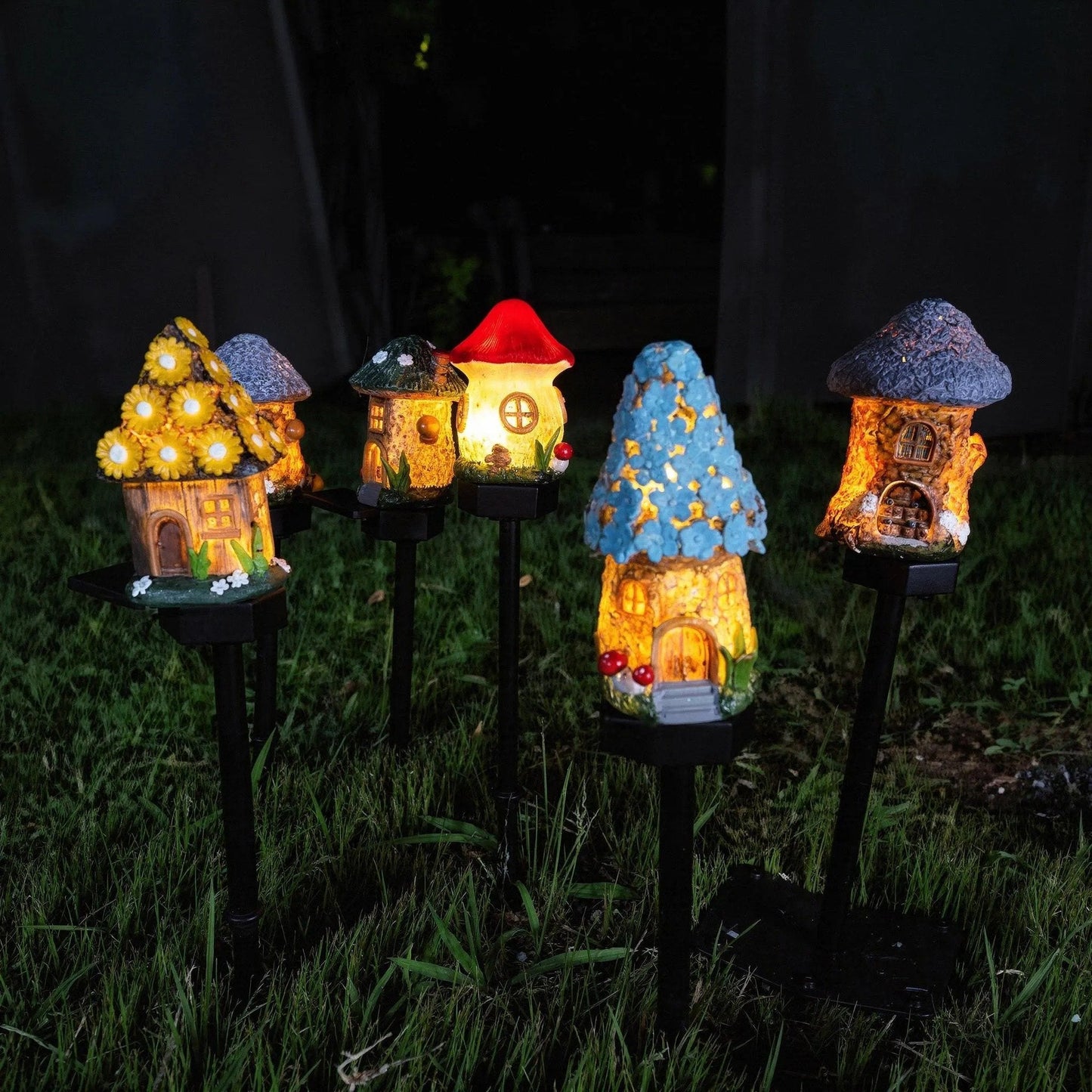 Solar Mushroom Cottage Light