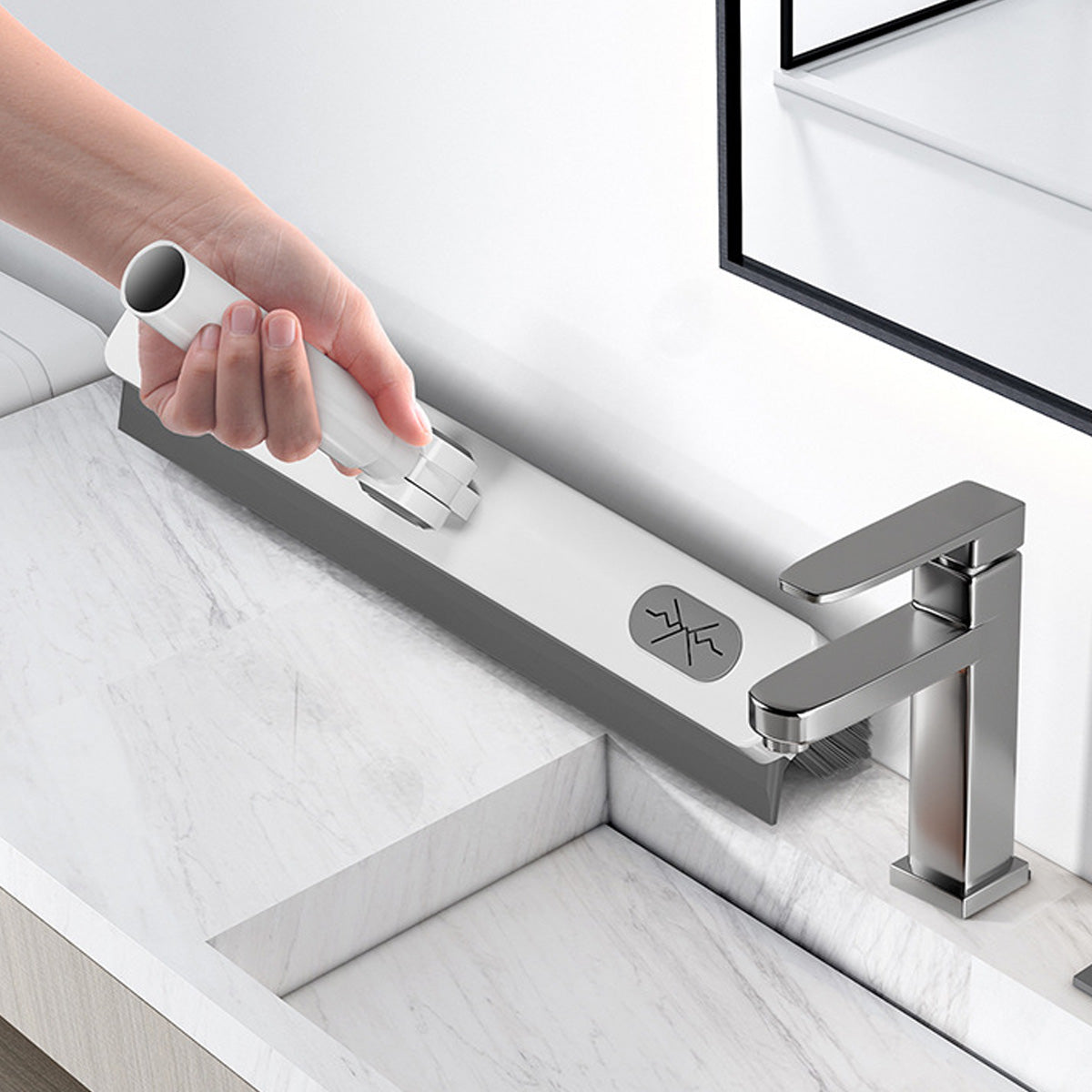 Rotating Extendable Cleaning Brush