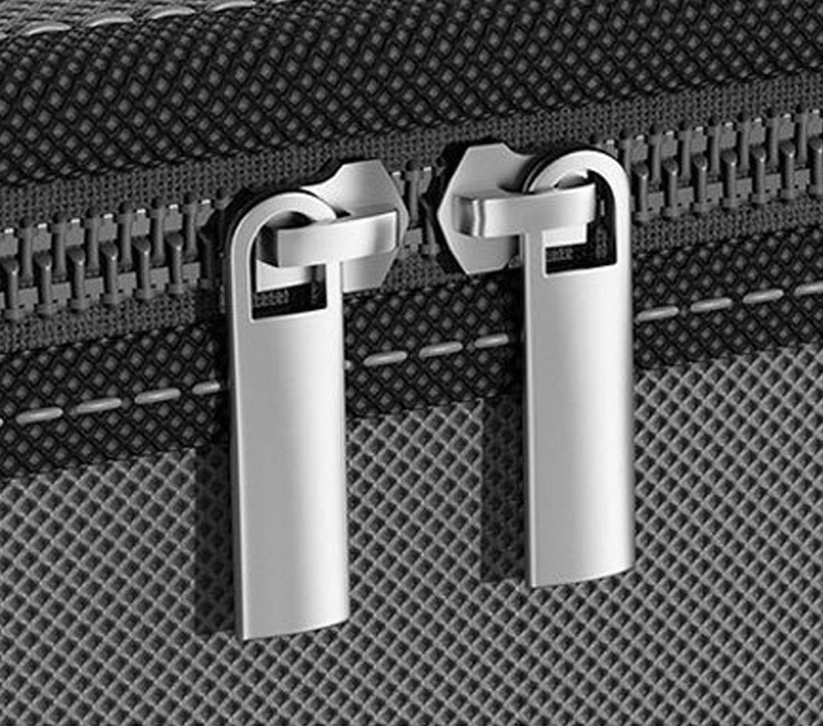 Smooth double zippers