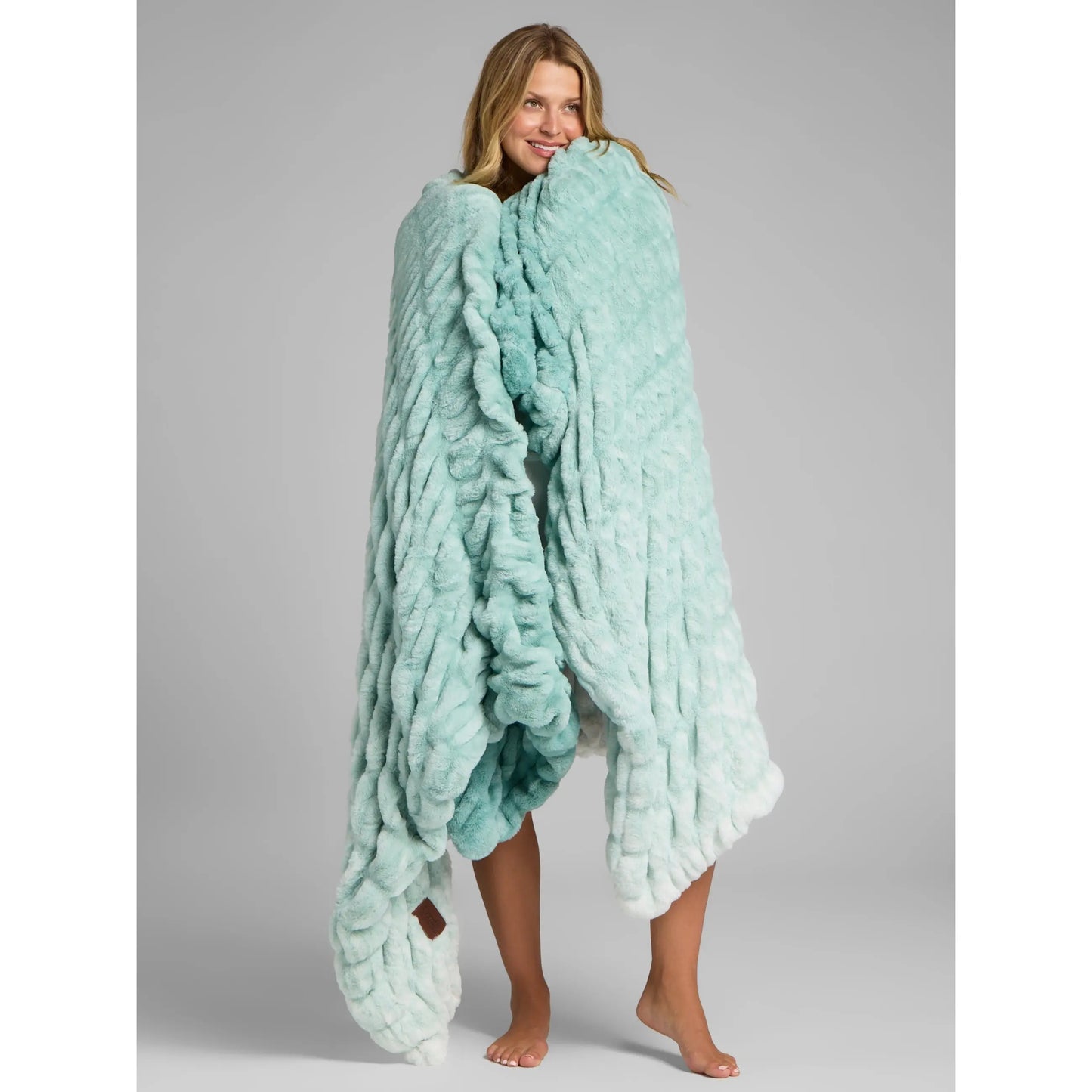 Oversized Plush Throw Blanket