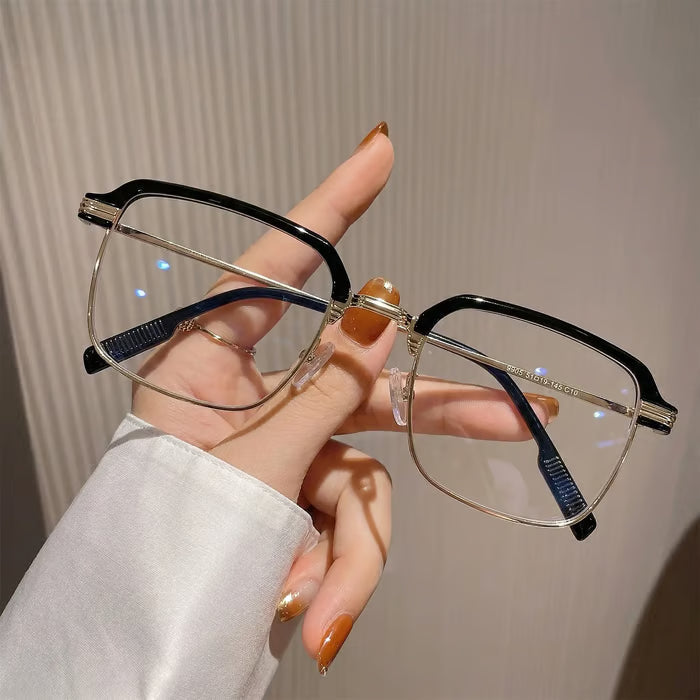 Auto-Adjusting HD Reading Glasses