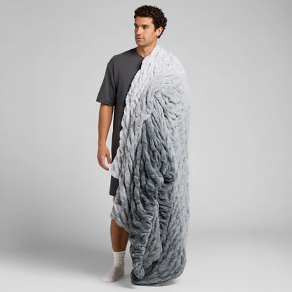 Oversized plush throw blanket in available colors